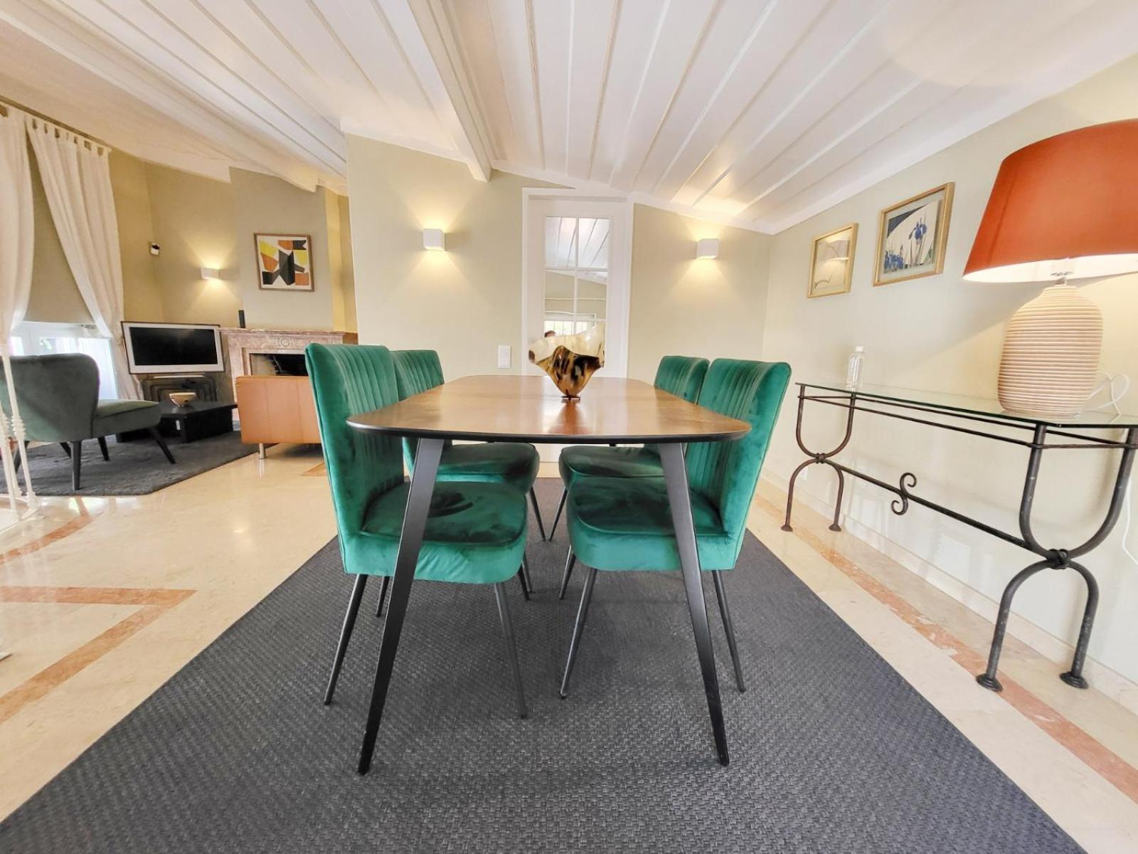 Principe Real Apartment